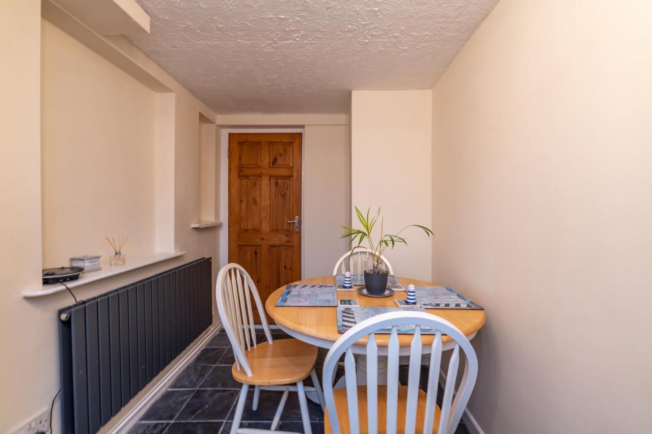 Looe Self Catering Apartment Exterior photo
